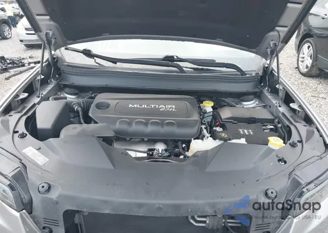 2019 Jeep Cherokee Latitude Plus 4X4 from USA, damaged, VIN 1C4PJMLB4KD232287